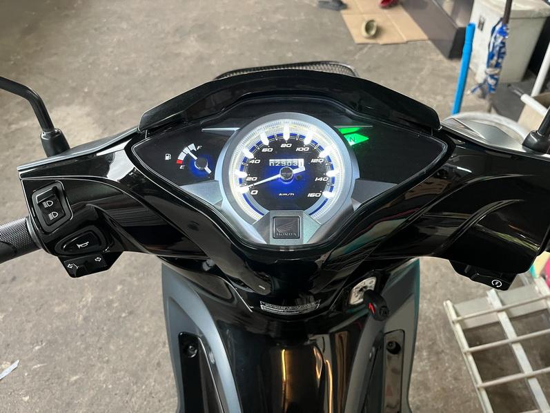 ขาย wave125i ปี22 ล้อแม็ก สตาร์ทมือ สวยไร้รอย 2900 ก.ม.