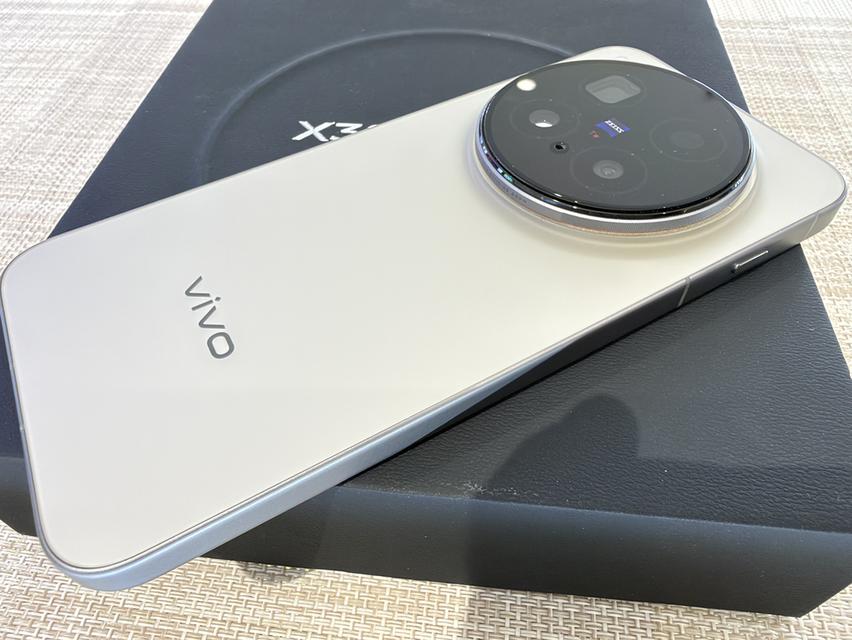 VIVO X300 pro แรม16+16/512gb รับเทิร์นเครื่องเก่าให้ราคาสูง ผ่อนได้