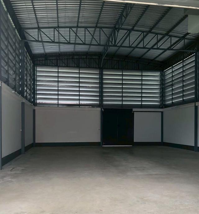 ให้เช่า โกดัง พร้อมออฟฟิศ ห้องพัก 2 ห้องน้ำ ซอยวัดลาดปลาดุก จังหวัดนนทบุรี โทร 0631907972 6