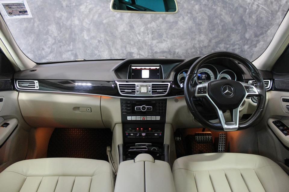 รหัสรถ JRS1456 Benz E300 Estate AMG 2015 มือเดียว 12