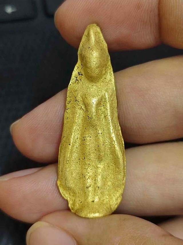 พระร่วงเปิดโลก พระกรุสีทองอร่าม เก่า สวยมาก หายาก มีน้ำหนัก