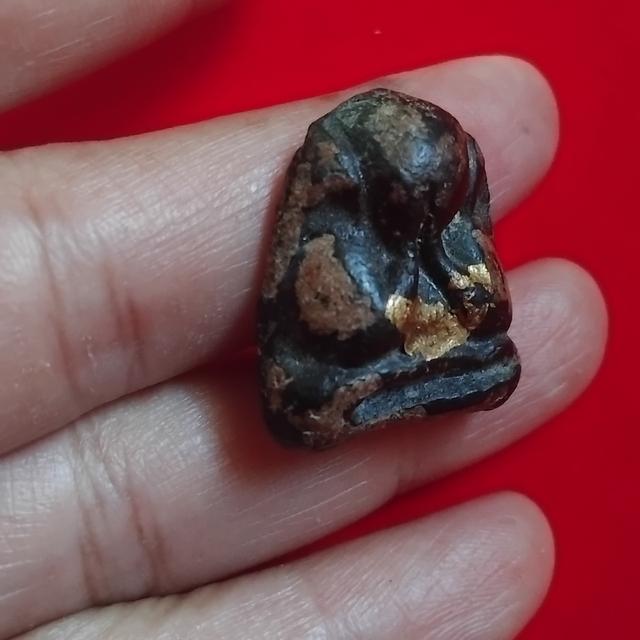 พระบ้านเก็บเก่า พระปิดหลวงพ่อแก้วเก่าเนื้อกระลาลอยน้ำได้ 3