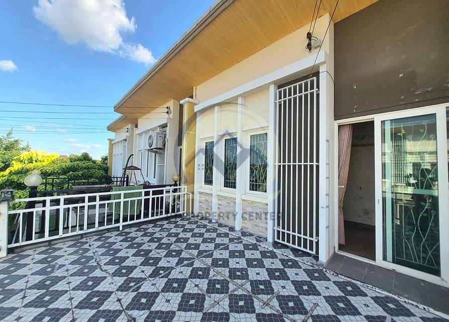 ทาวน์โฮม 2 ชั้น ต่อเติมระเบียง ราคาสุดพิเศษ : โครงการโกลเด้นทาวน์ รามคำแหง-วงแหวน 14