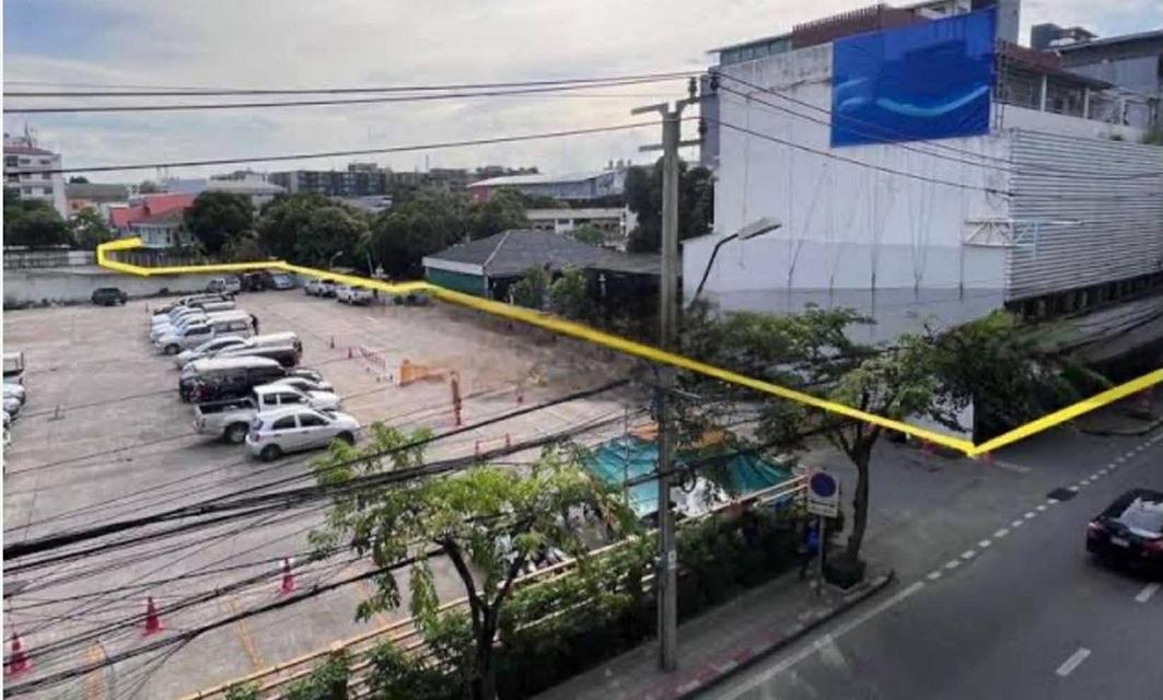 Land for sale on Sukhumvit main road 6