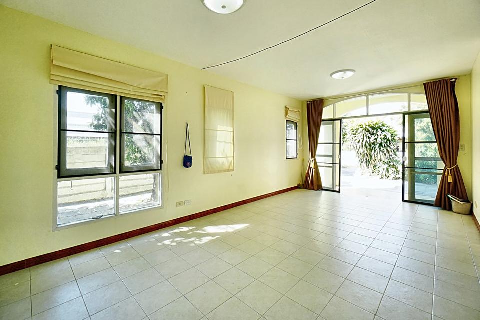 ขาย บ้านเดี่ยว ภัสสร 10 เดอะ เพรสทีจ สุวินทวงศ์ 160 ตรม. 101.5 ตร.วา 3 ห้องนอน ต่อเติมห้องครัว ที่จอดรถ พื้นที่รอบบ้านกว 3