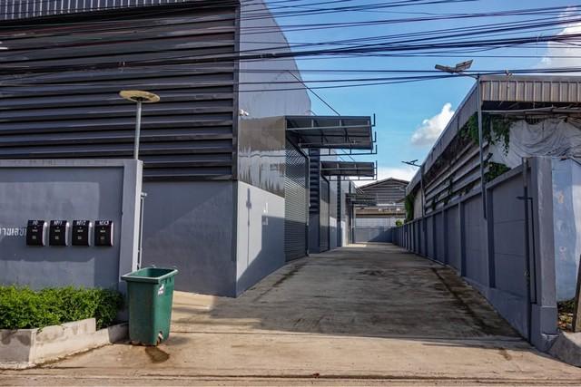 ให้เช่าโกดังสร้างใหม่ เดินทางสะดวก เชื่อมต่อถนนศรีนครินทร์ พัฒนาการ อ่อนนุช ใกล้สนามบิน สุวรรณภูมิ ถนนเฉลิมพระเกียรติ ร.
