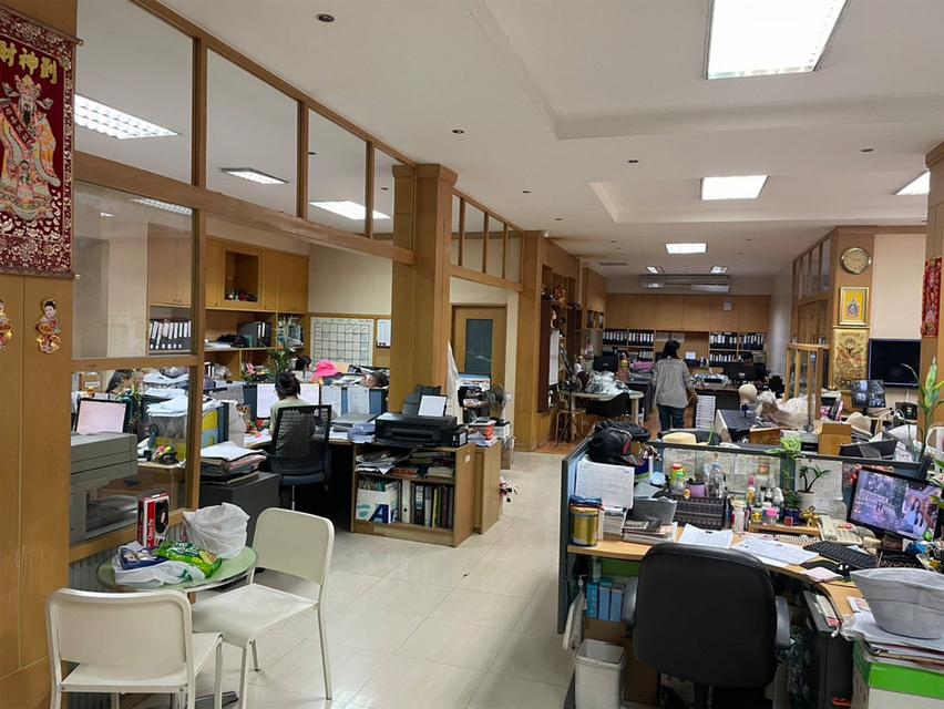 ให้เช่า โรงงานพร้อมสำนักงาน เพชรเกษม 69 ถนนเลียบคลองภาษีเจริญฝั่งเหนือ บางบอน 3 เขตหนองแขม พื้นที่สีเหลือง มีใบ รง.4 จอดรถได้หลายคัน 9