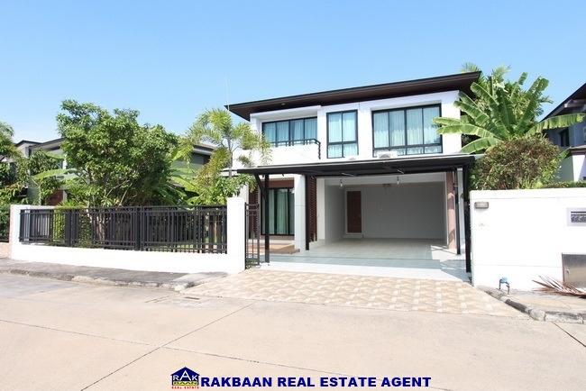 ขายบ้านเดี่ยว อควา ดิวิน่า รามคำแหง 96.2 ตร.ว. 5 ห้องนอน 3 ห้องน้ำ 1 ห้องเมท พร้อมเข้าอยู่ ใกล้ MRT สีส้ม 1