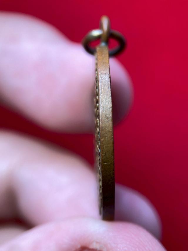 เหรียญรอยพระพุทธบาท วัดเขาบางทราย"รุ่นแรก"พิมพ์ใหญ่ เนื้อทองแดง ปี 2461 รูปย่อยที่ 3