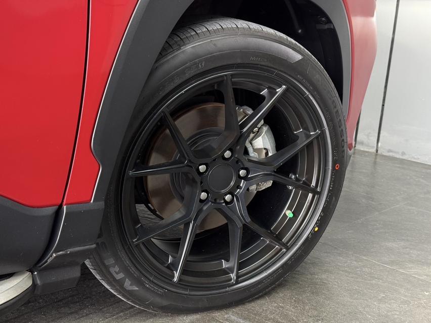 2021 TOYOTA COROLLA CROSS, 1.8 HYBRID GR SPORT โฉม ปี20-ปัจจุบัน สีแดง มือเดียวป้ายแดง รูปที่ 14
