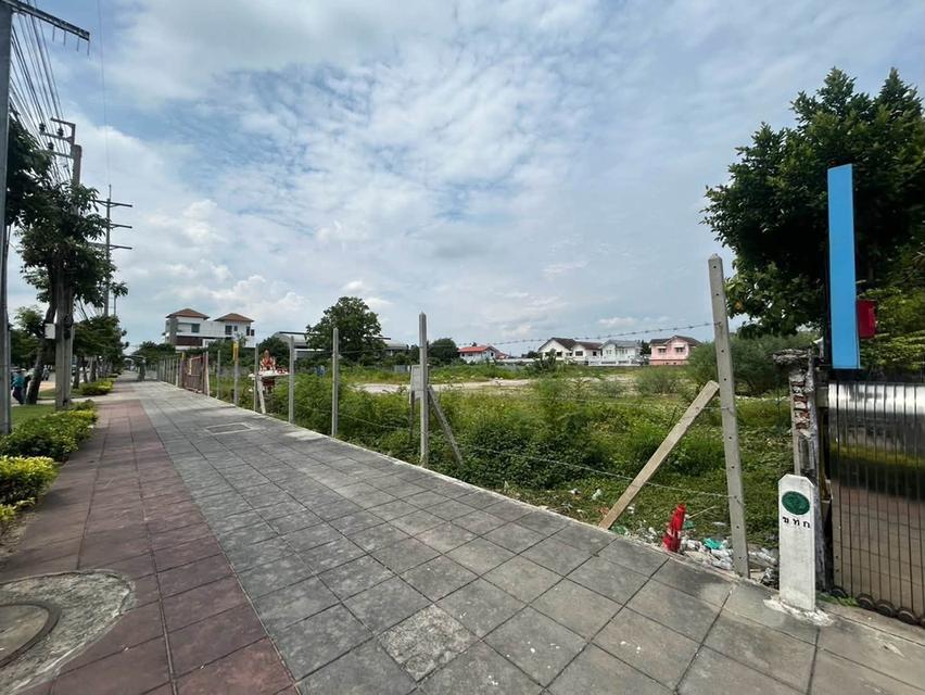 ขายด่วนที่ดิน 2-3-64 ไร่ ติดถนนพุทธมณฑลสาย 2 ถ.พุทธมณฑลสาย 2 ภาษีเจริญ กทม. 5