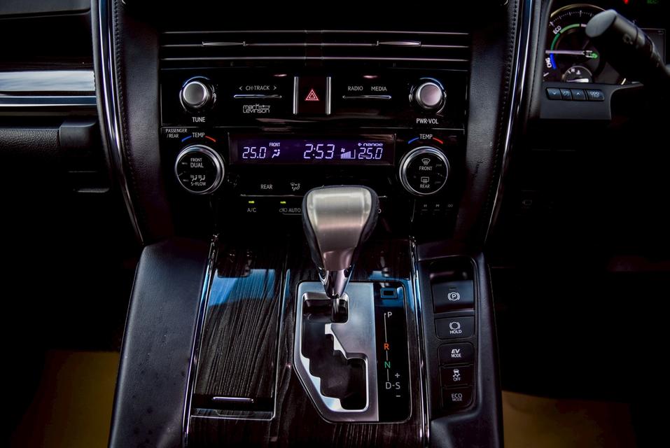 รหัสรถ CBL1354 Lexus LM300h 2.5 Executive 7 Seater AT 2021 15