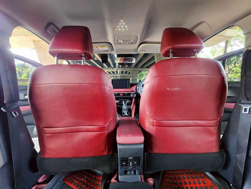 TOYOTA YARIS ATIV 1.2 PREMIUM LUXURY AT ปี 2024 รถสวยมือเดียว ไมล์น้อย 15