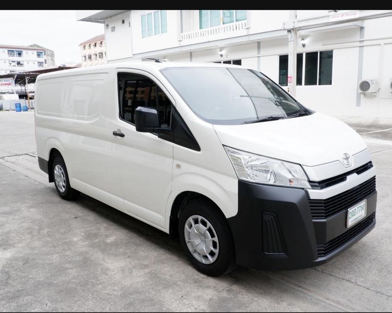 Toyota HIACE 2.8 MT Eco Van 202020