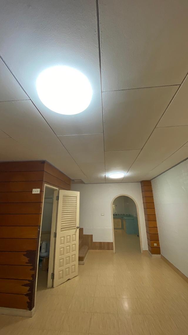 บ้านให้เช่า ทาวน์เฮาส์2ชั้น 3 นอน 2น้ำ 1 จอด หมู่บ้านเสนาวิลล่า84 เดินทางสะดวก ใกล้เดอะมอลล์บางกะปิ น้อมจิตต์ โลตัสบางกะปิ ตลาดบางกะปิ เดินทางสะดวกมาก 5