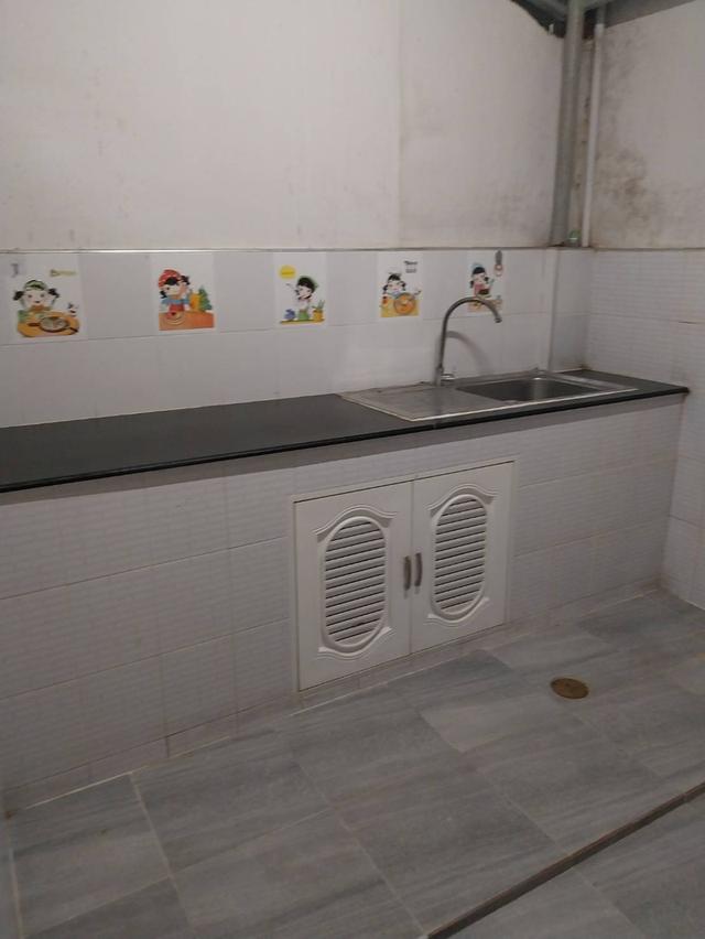 ขายทาวเฮาส์หงษ์ประยูร1 ขนาด 16 ตรว. ราคา 1,490,000 บาท 2 ห้องนอน 1 ห้อง น้ำ 1 ห้อง ครัว มีที่จอดรถ 2