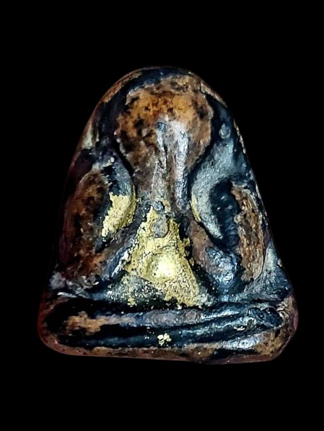 พระปิดตาหลวงพ่อแก้ววัดเครือวัลย์พิมพ์ใหญ่หลังแบบ