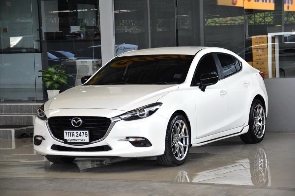 รหัสรถ TKG2479 MAZDA 3 2.0 S ปี 2018