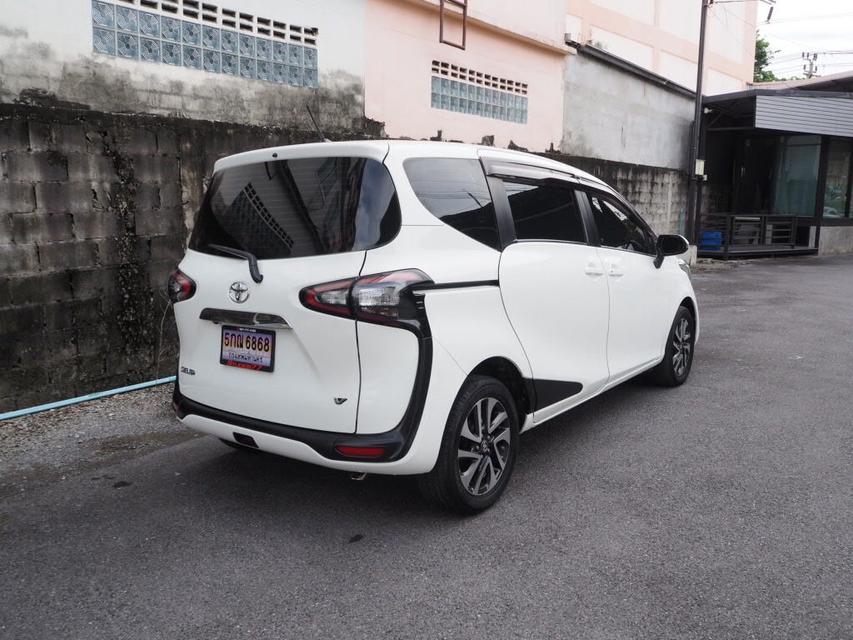 TOYOTA SIENTA 1.5 V ปี 2019 6