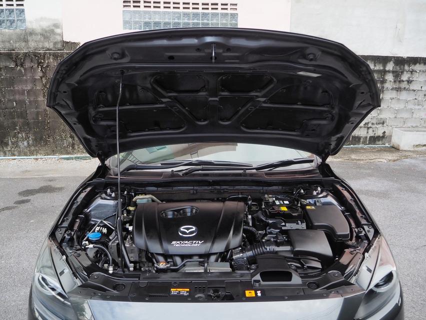 MAZDA MAZDA3 2.0 S ปี 2019 10