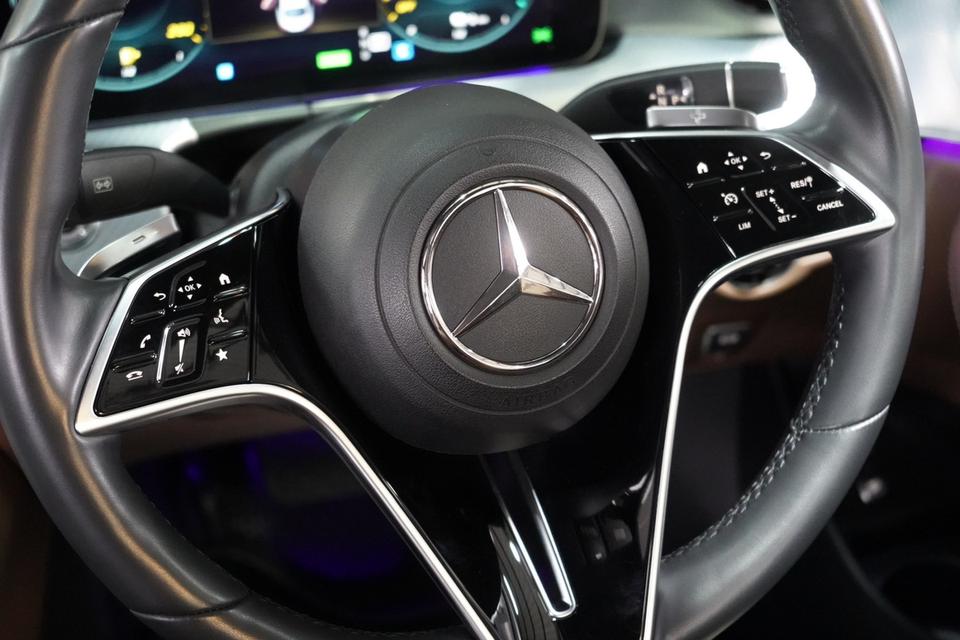 รหัสรถ JRS6833 Mercedes Benz 300e ปี 2022 8