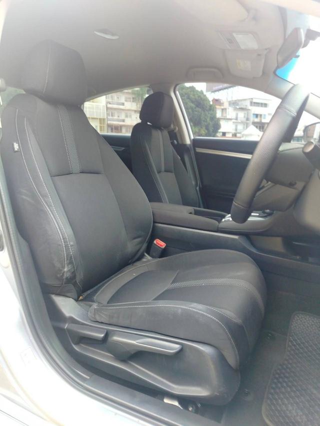 Honda Civic FC 1.8 E CVT (MNC) 2019 สีเทา มือเดียว 12