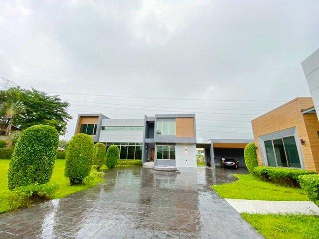 ให้เช่า คฤหาสน์หรู มีนบุรี ราชนิกุล 6 นอน 6 น้ำ 202 ตารางวา 1