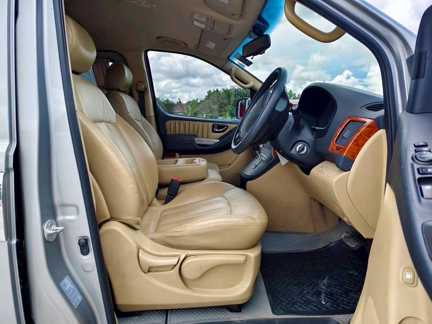 HYUNDAI H-1 2.5 ELITE A/T 2014 รถสวยดูแลมาอย่างดี สวยตรงปกทุกมุม 11
