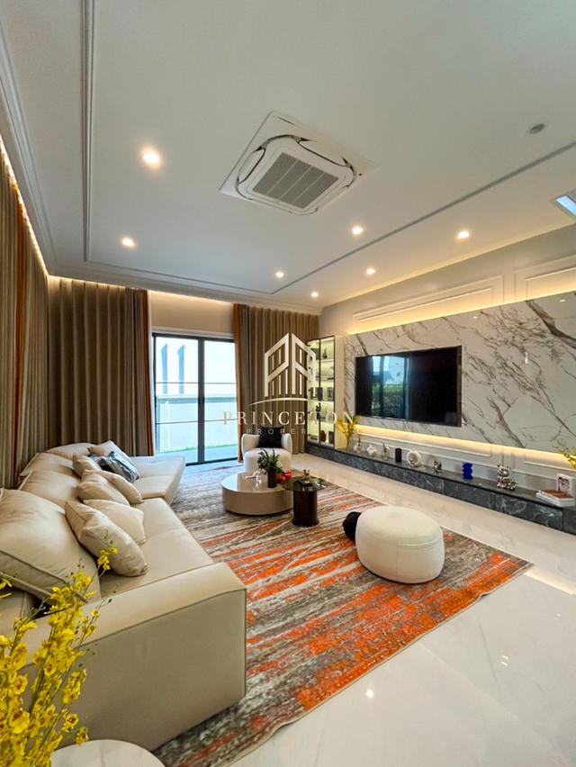 ขายบ้านหรู สไตล์คฤหาสน์ ในโครงการ นาราสิริ กรุงเทพกรีฑา เดินทางสะดวก ใกล้โรงเรียนนานาชาติ Wellington College  5