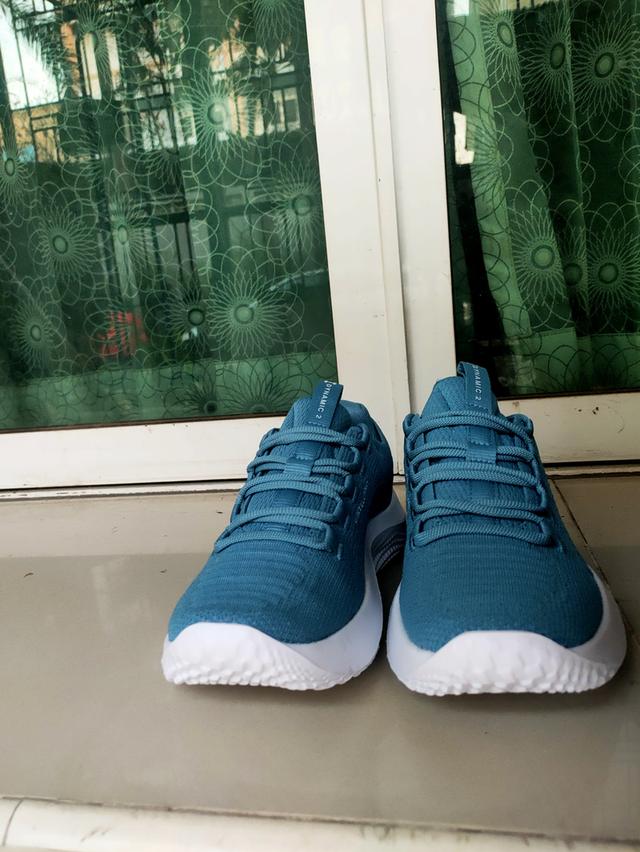 รองเท้าเทรนเนอร์ Under Armour UA W Dynamic 2 women size 7, EUR 38 สภาพ 100% มีกล่อง รูปที่ 2