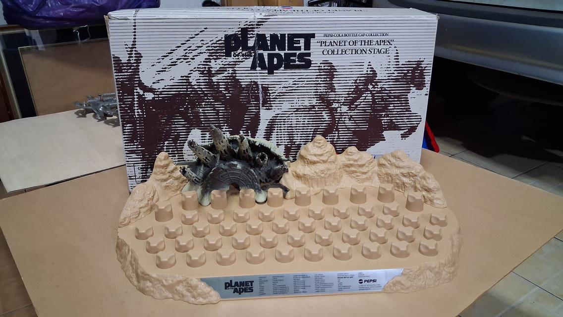 โมเดล ฐานรอง Planet of the Apes Bottle Cap Collection Stage PEPSI
