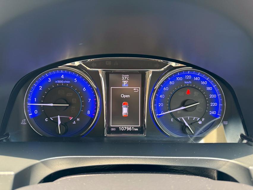 รหัสรถ NKG8178 Toyota Camry 2.0G A/T ปี 2016 17