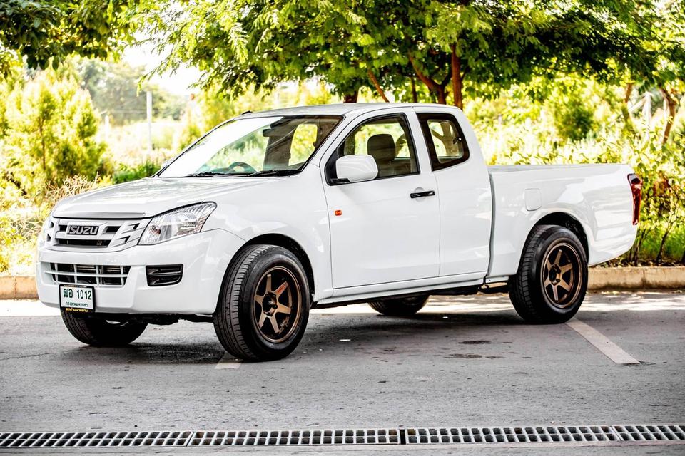 Isuzu D-Max Space Cab 2.5 ดีเซล ปี 2013 สีขาวเกียร์ธรรดา 