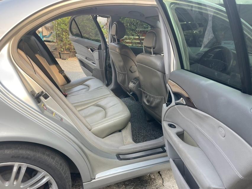 2004 Benz e220 7