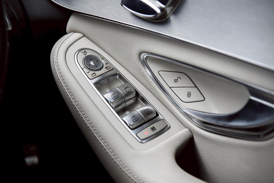 รหัสรถ CBL3222 Mercedes-Benz C350e 2.0 Avantgarde AT 2017 14