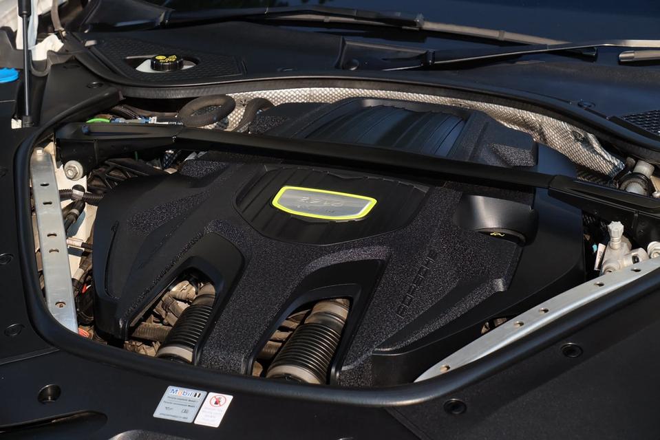 Porsche Panamera Sport Turismo 4 E-Hybrid รูปที่ 8