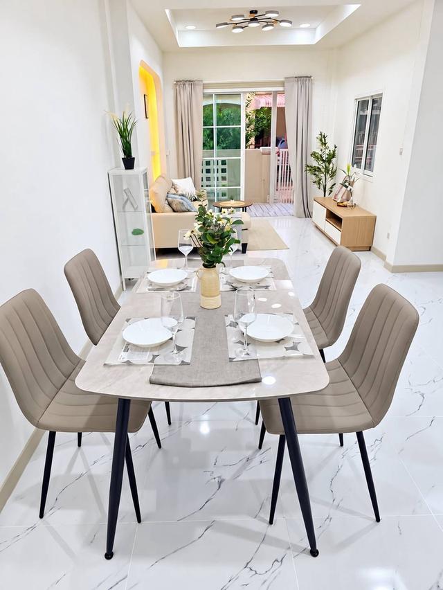 หมู่บ้านบุศรินทร์ บ้านกล้วย-ไทรน้อยทาวน์เฮาส์ 2 ชั้น โครงการ L&H ใกล้ถนนกาญจนาภิเษก 15