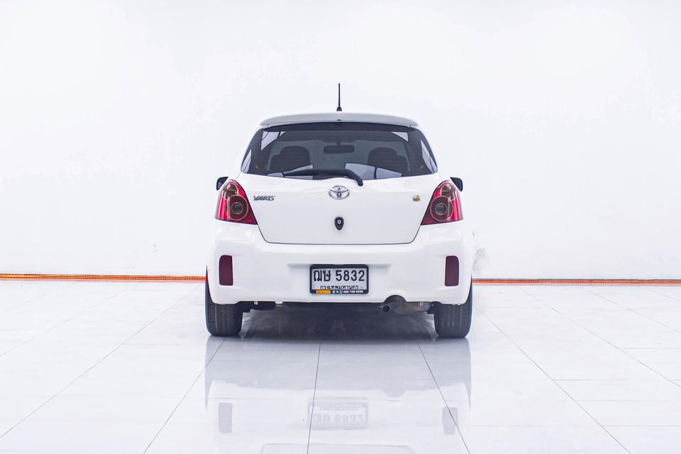 TOYOTA YARIS 1.5 J 2009  12