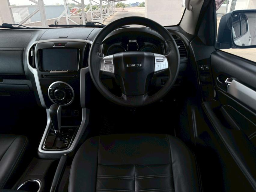 ISUZU MU-X The Iconic DVD Navi 1.9L DDi BluePower Turbo 13
