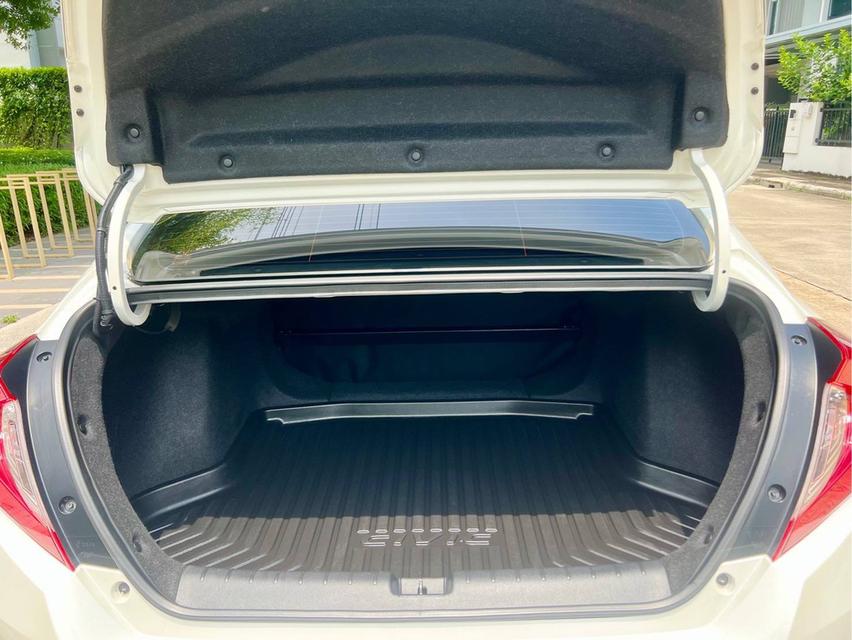 Honda Civic FC 1.8E ปี 2018  ผู้หญิงใช้ 86,700km 16
