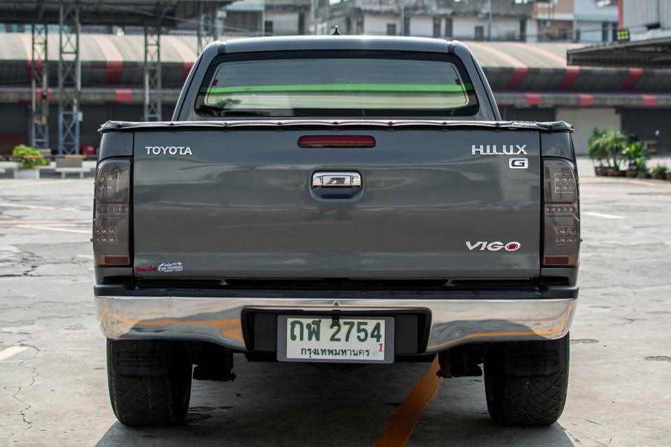 รูป ฟรีดาวน์ Toyota Vigo 2.7G เบนซิน+แก๊ส ปี 2010 สีเทา 3