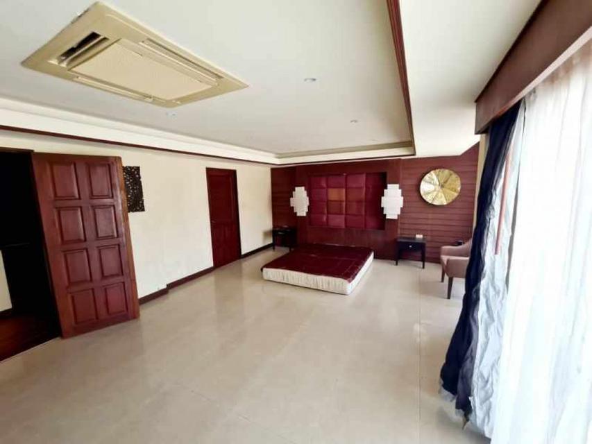 TH32 ขาย Beach Front Townhouse วิวทะเล ใกล้หาดดงตาล 8 ห้องนอน 6