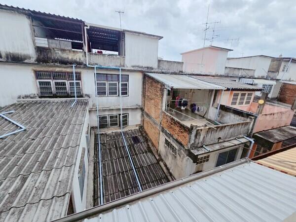 ทาวน์โฮม 3 ชั้น สำเร็จพัฒนา - ซอยวัดศรีประวัติ บางกรวย นนทบุรี 15
