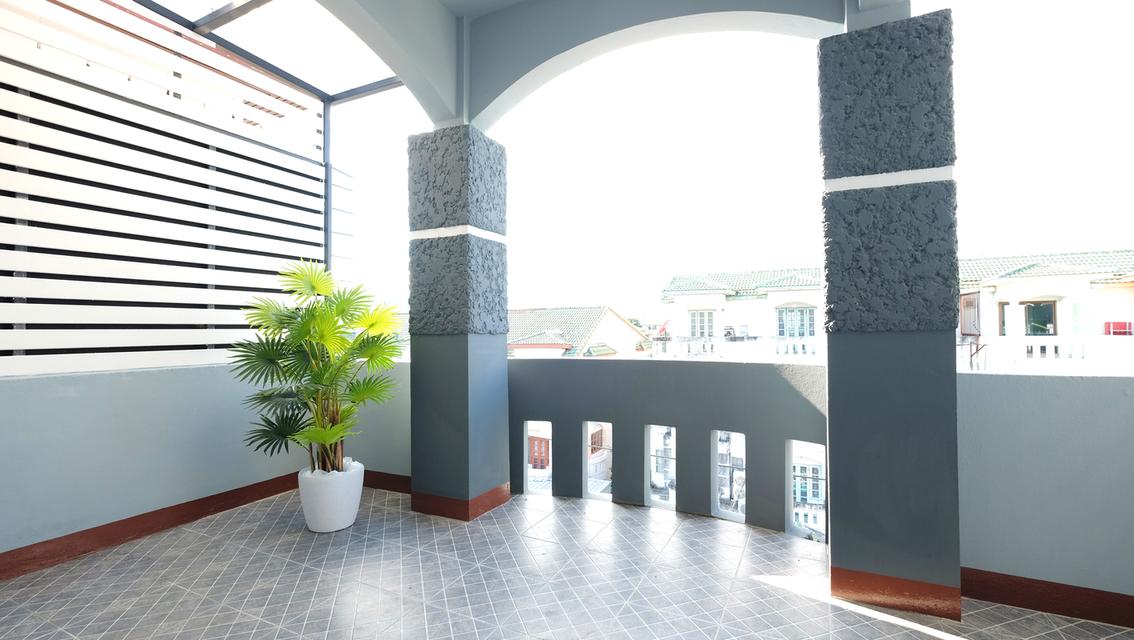 ให้เช่า TownHome 4 ชั้น Renovate ใหม่ทั้งหลัง! 5 ห้องนอน 3 ห้องน้ำ 1 ห้องครัว 14