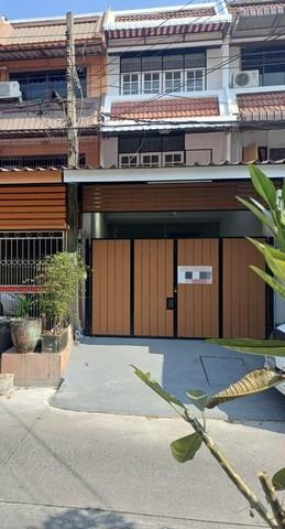 ให้เช่าทาวน์โฮม 3 ชั้น ม.พัฒนาการวิลล่า Renovate ใหม่ ตรงข้ามตลาดพัฒนาการ 1