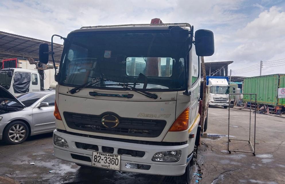 Hino Mega 6 ล้อติดเครน ปี 2008