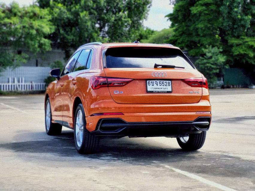 AUDI Q3 35TFSI S-Line ปี 2021 ไมล์ 60,800 km.