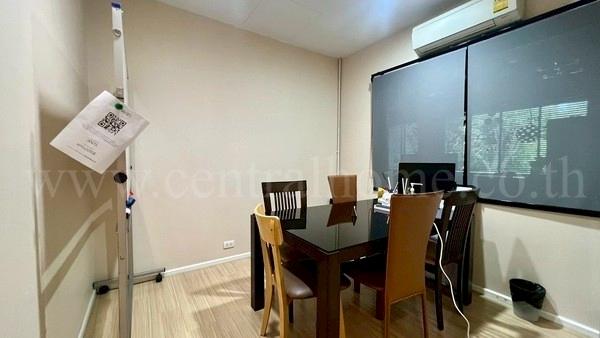 ทาวน์โฮม 3 ชั้น บ้านกลางเมือง รัตนาธิเบศร์ หลังมุม ราคาถูก 11