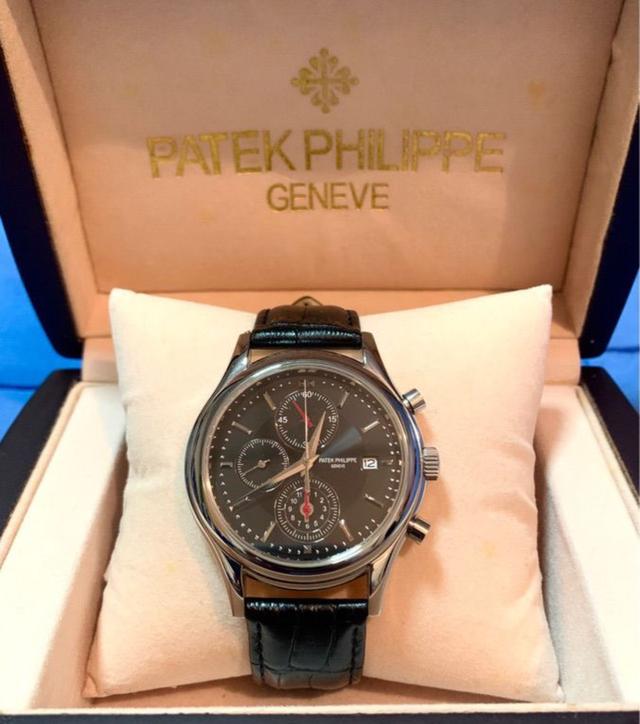 นาฬิกาข้อมือสายหนังแบรนด์ Patek Philippe 1