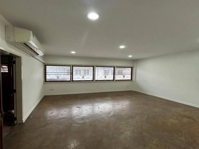 ให้เช่า ทาวน์โฮม 3 ชั้น หมู่บ้านศรีวรา ทาวน์อินทาวน์ ซอยลาดพร้าว94 ให้เช่าบ้านเปล่าไม่รวมเฟอร์นิเจอร์ 9